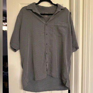 REI Men’s Grey Button Up Short Selves Size L